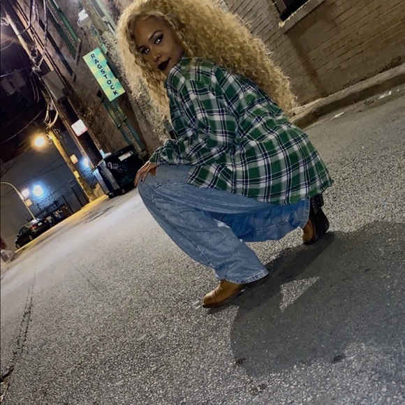 Meet your Posher, Te'tiana - Picture 6 of 6